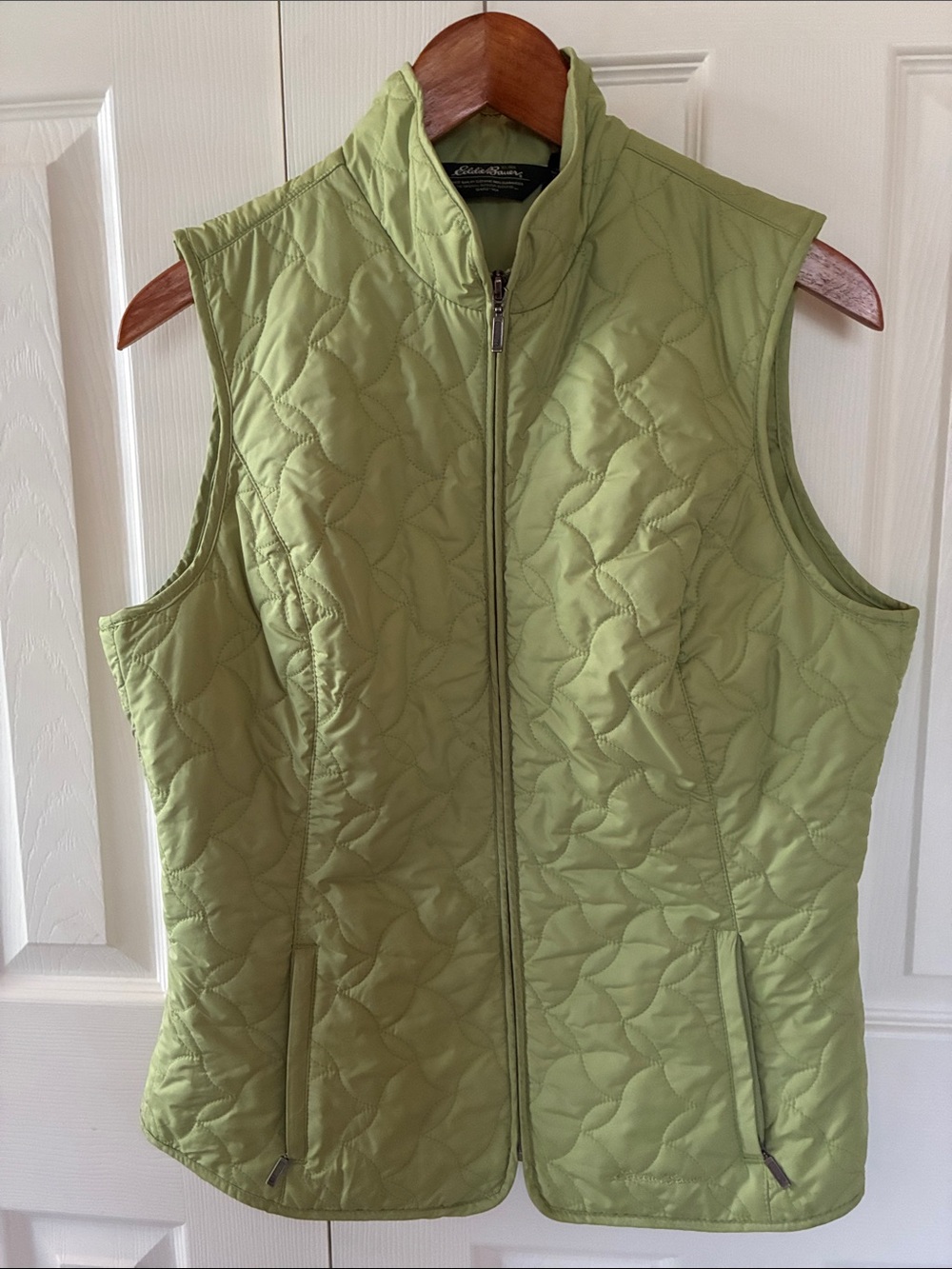 Eddie Bauer Women’s Olive Green Quilted Packable Vest- Medium -EUC